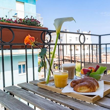 Hotel Greta B&B Rimini Dış mekan fotoğraf