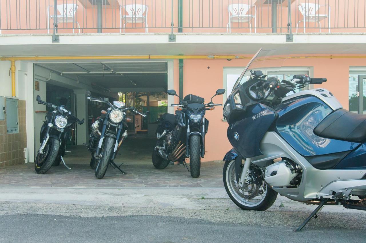 Hotel Greta B&B Rimini Dış mekan fotoğraf