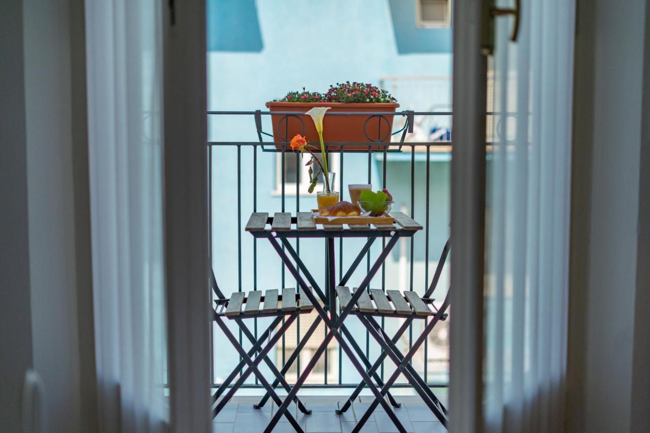 Hotel Greta B&B Rimini Dış mekan fotoğraf