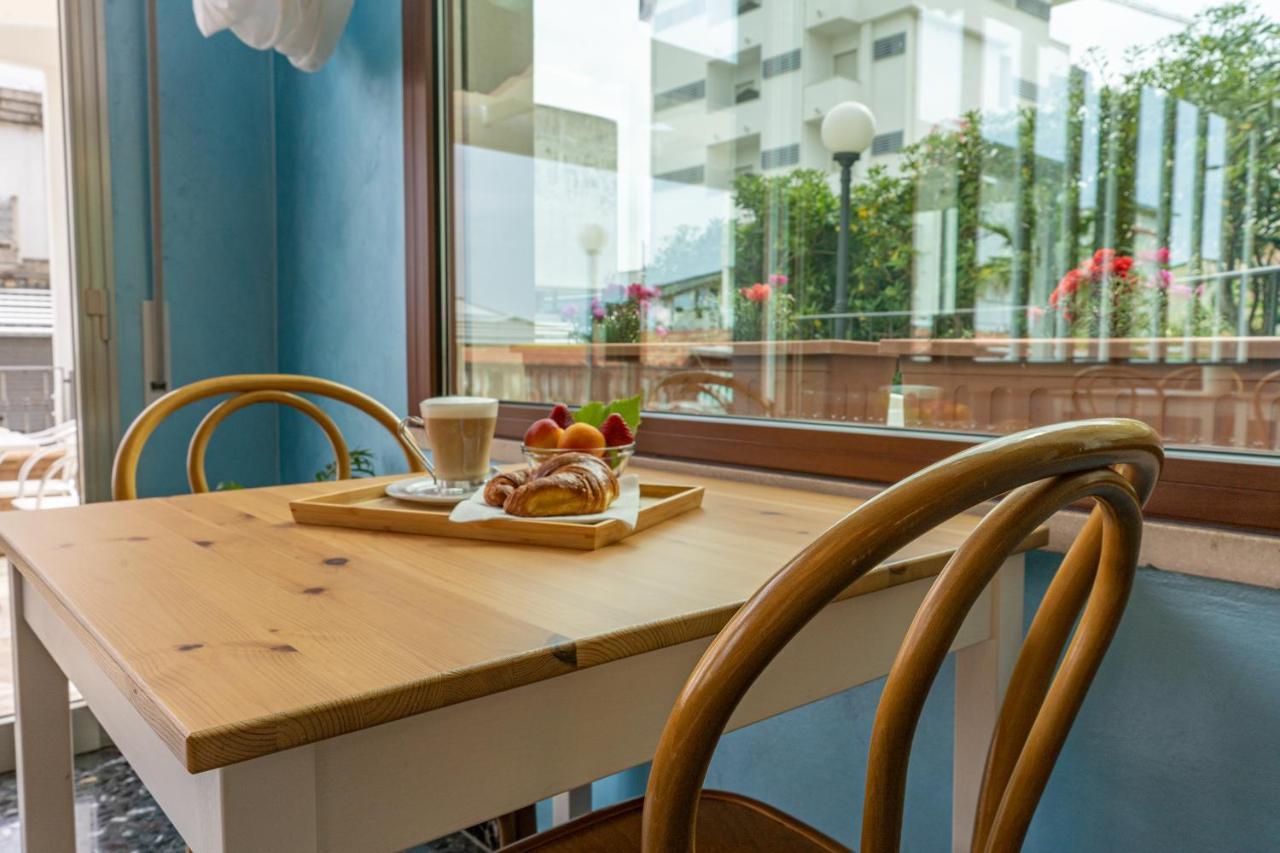 Hotel Greta B&B Rimini Dış mekan fotoğraf