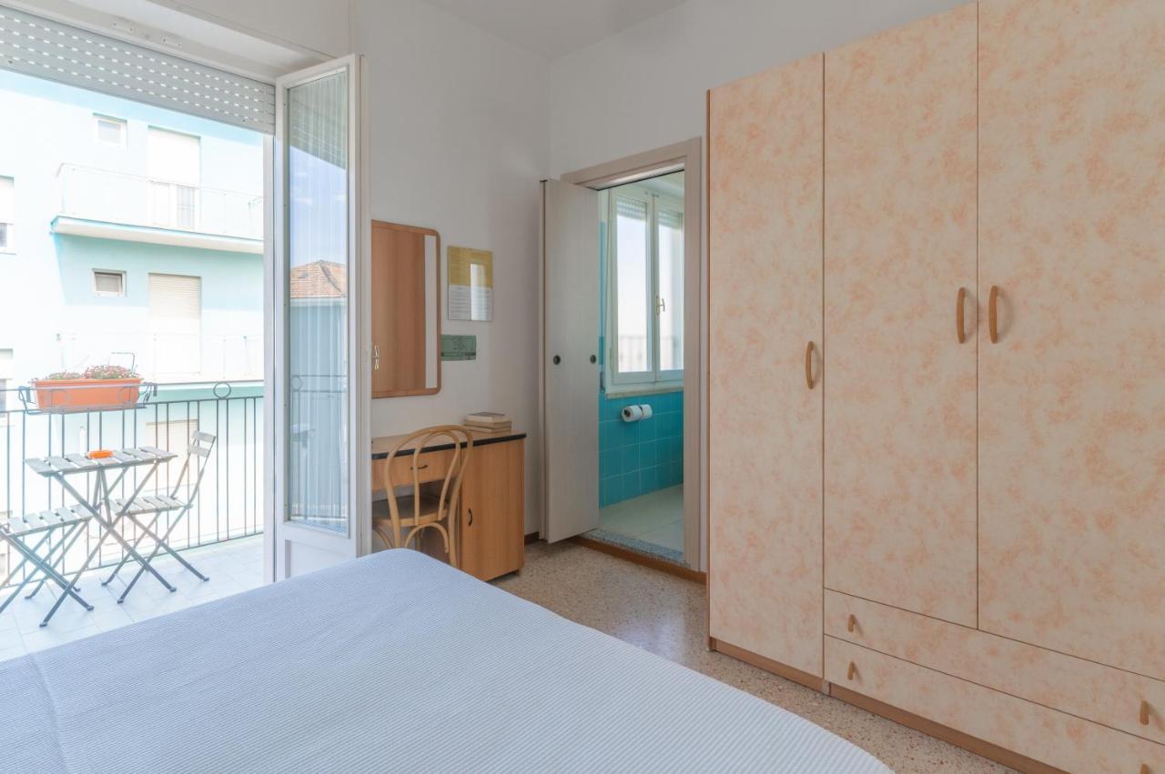 Hotel Greta B&B Rimini Dış mekan fotoğraf