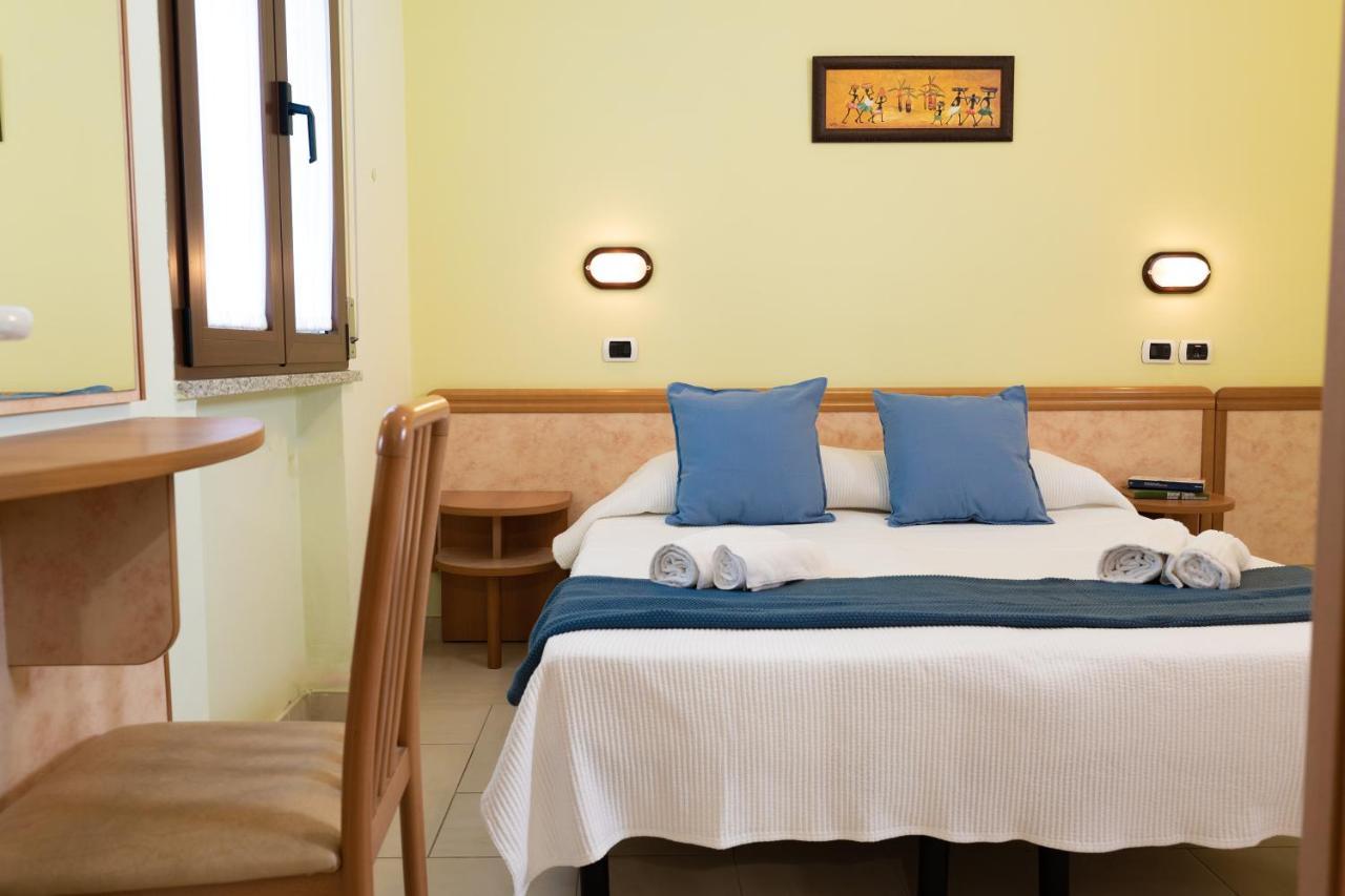 Hotel Greta B&B Rimini Dış mekan fotoğraf