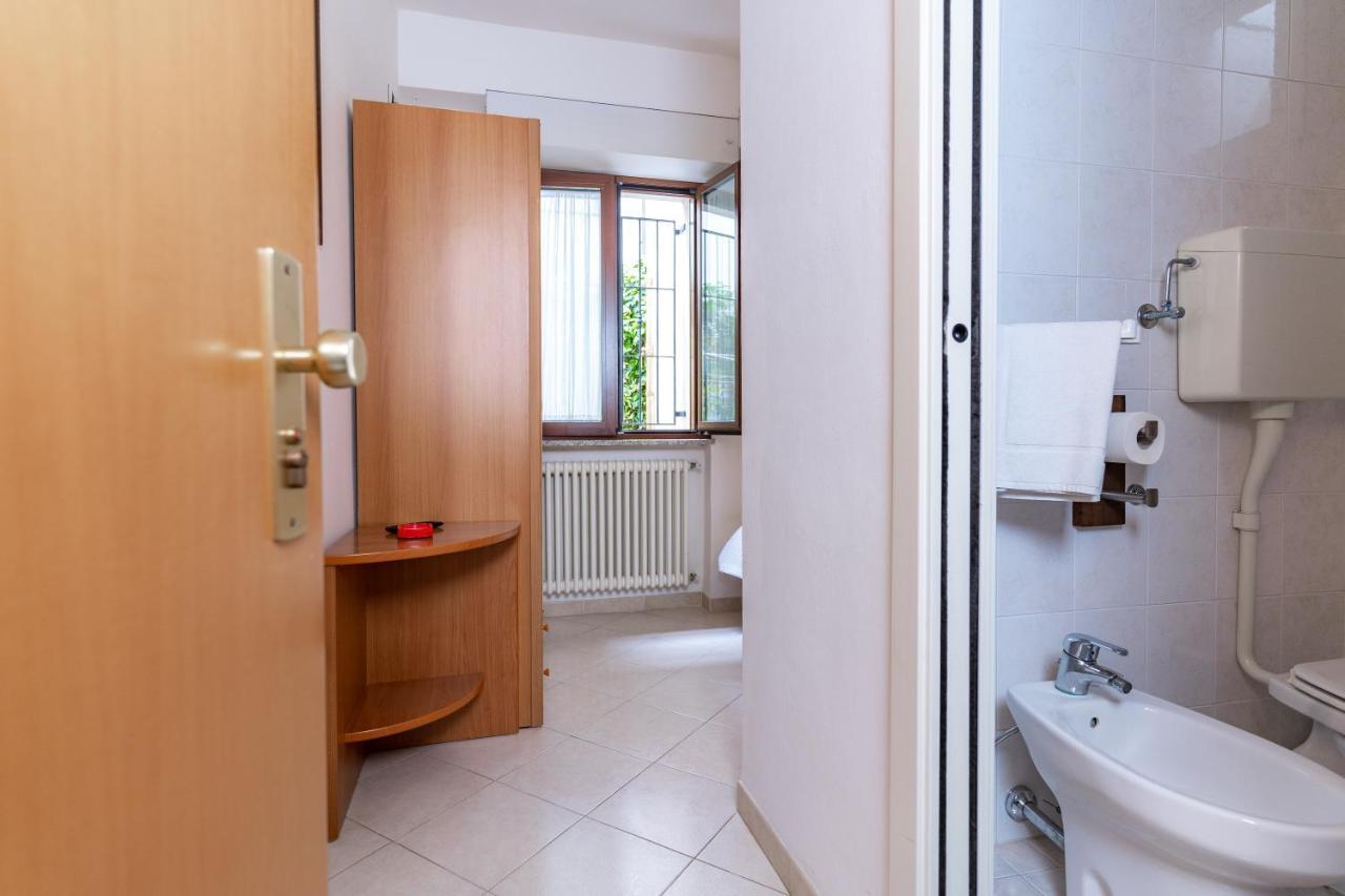 Hotel Greta B&B Rimini Dış mekan fotoğraf