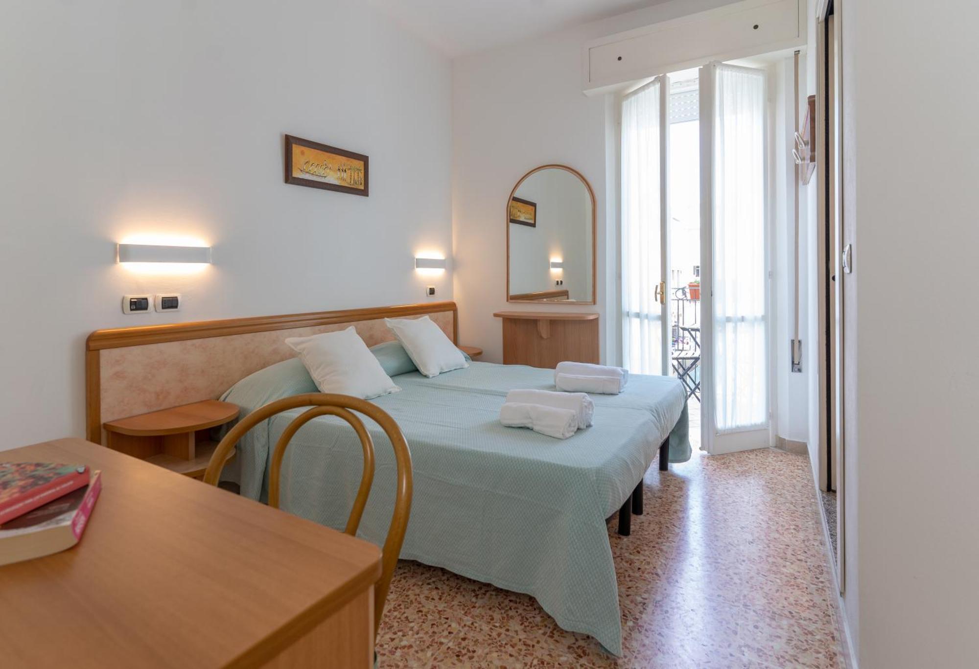 Hotel Greta B&B Rimini Dış mekan fotoğraf