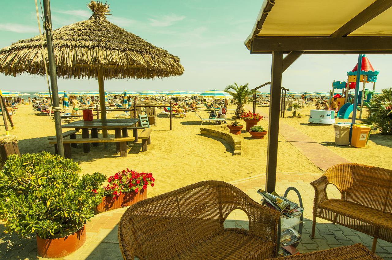 Hotel Greta B&B Rimini Dış mekan fotoğraf